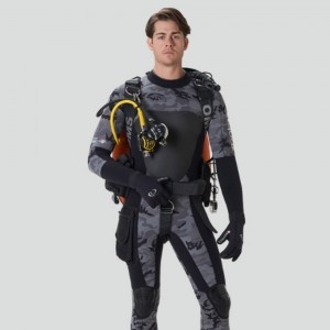 M.I.T CAMO WET SUIT