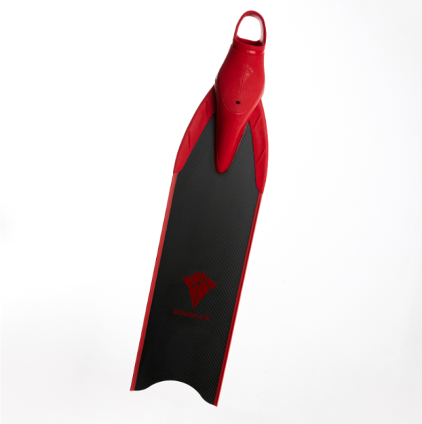 퐁당닷컴,델핏 카본 바이핀,[예약 판매 특가 ~5/30 300,000원 인하 혜택] 고탄성 카본 블레이드와 오토클레이드 성형으로 제작된 고성능 핀입니다. 에너지 응축 시스템과 방향성 윙 구조로 효율적인 추진력을 제공하며, 착용감과 부력을 동시에 잡은 퍼포먼스 카본핀 '델핏'으로 업그레이드된 다이빙을 경험하세요.,더블케이,프리다이빙 > 오리발 > 카본핀